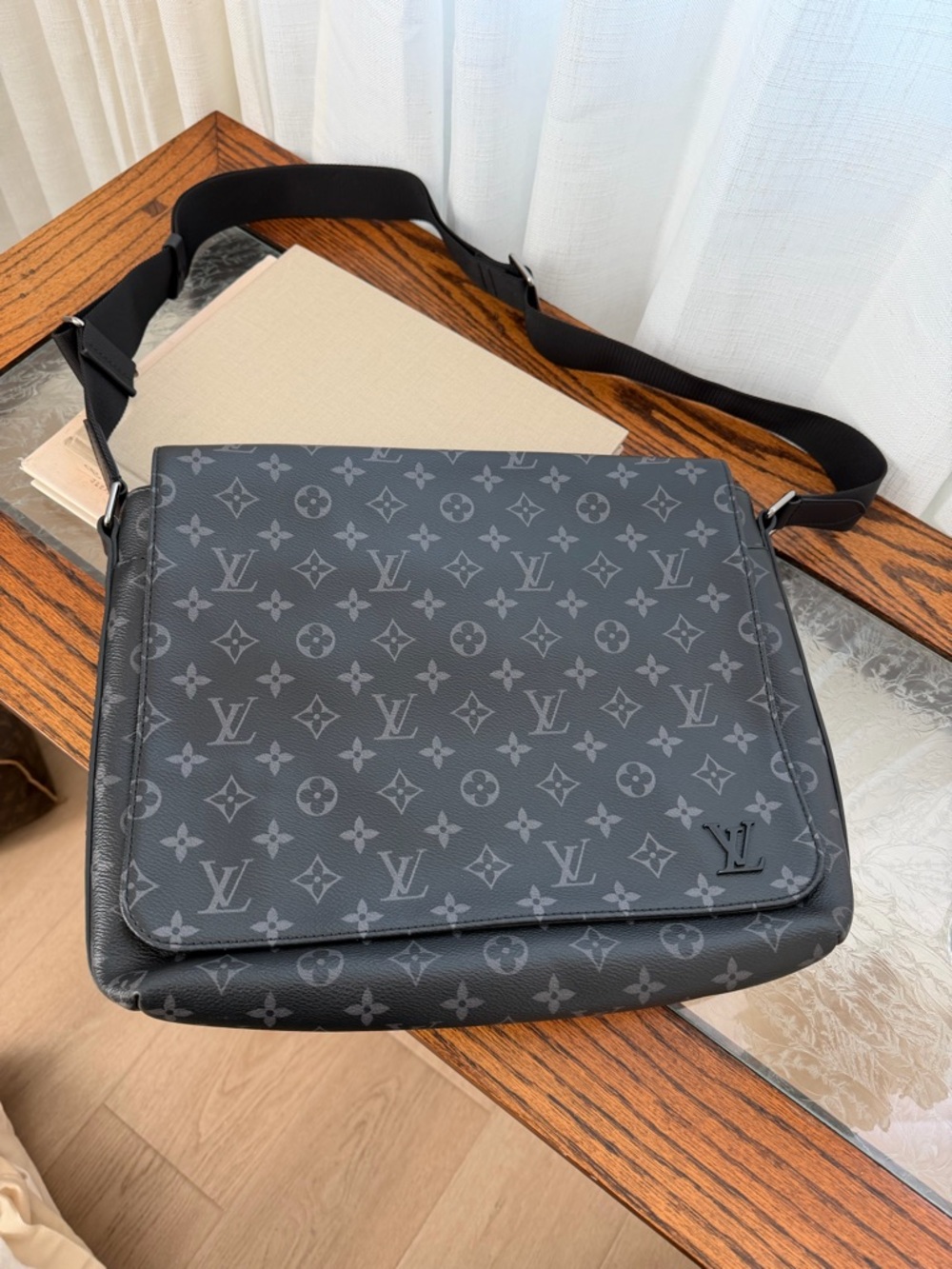 Louis Vuitton District Messenger Bag PM